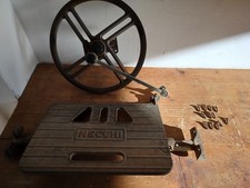 macchina da cucire necchi