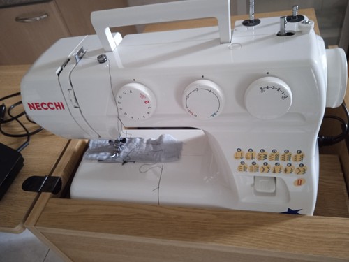 Macchina cucire necchi 215 - macchina,