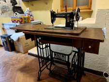 macchina da cucire necchi